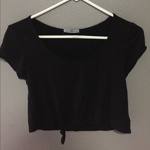 black cropped t shirt