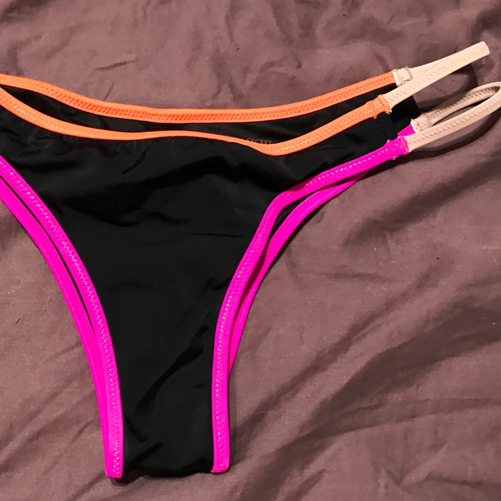 Strappy Sides Itsy Bottoms