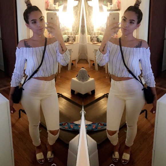 Tops - Off the shoulders top