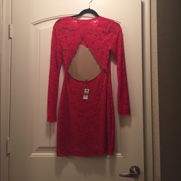 ❣Express Sexy Red Backless Dress❣ - Picture 4 of 5