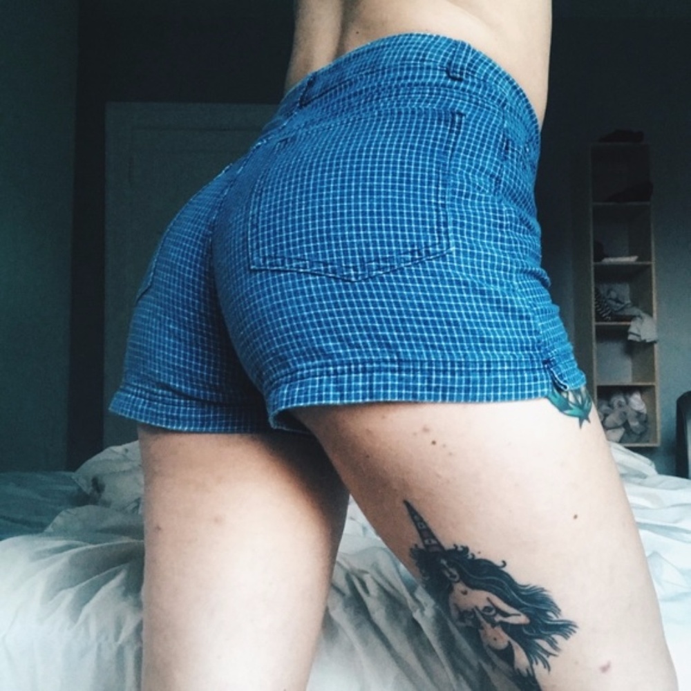 90s high waisted shorts