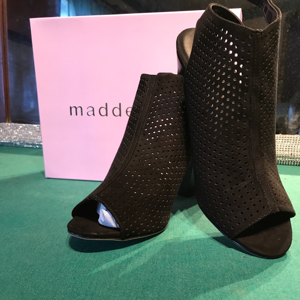 Madden Girl Blk Chunky Stack Open Toed Mules Sz9.5