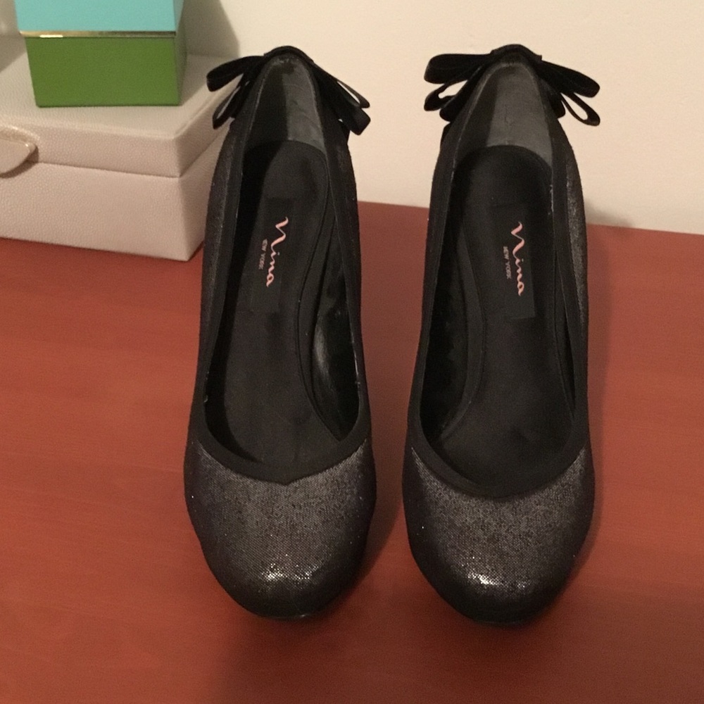 PRICE Drop! Nina bow Pumps. 💖 New!