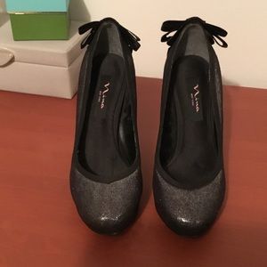 PRICE Drop! Nina bow Pumps. 💖 New!