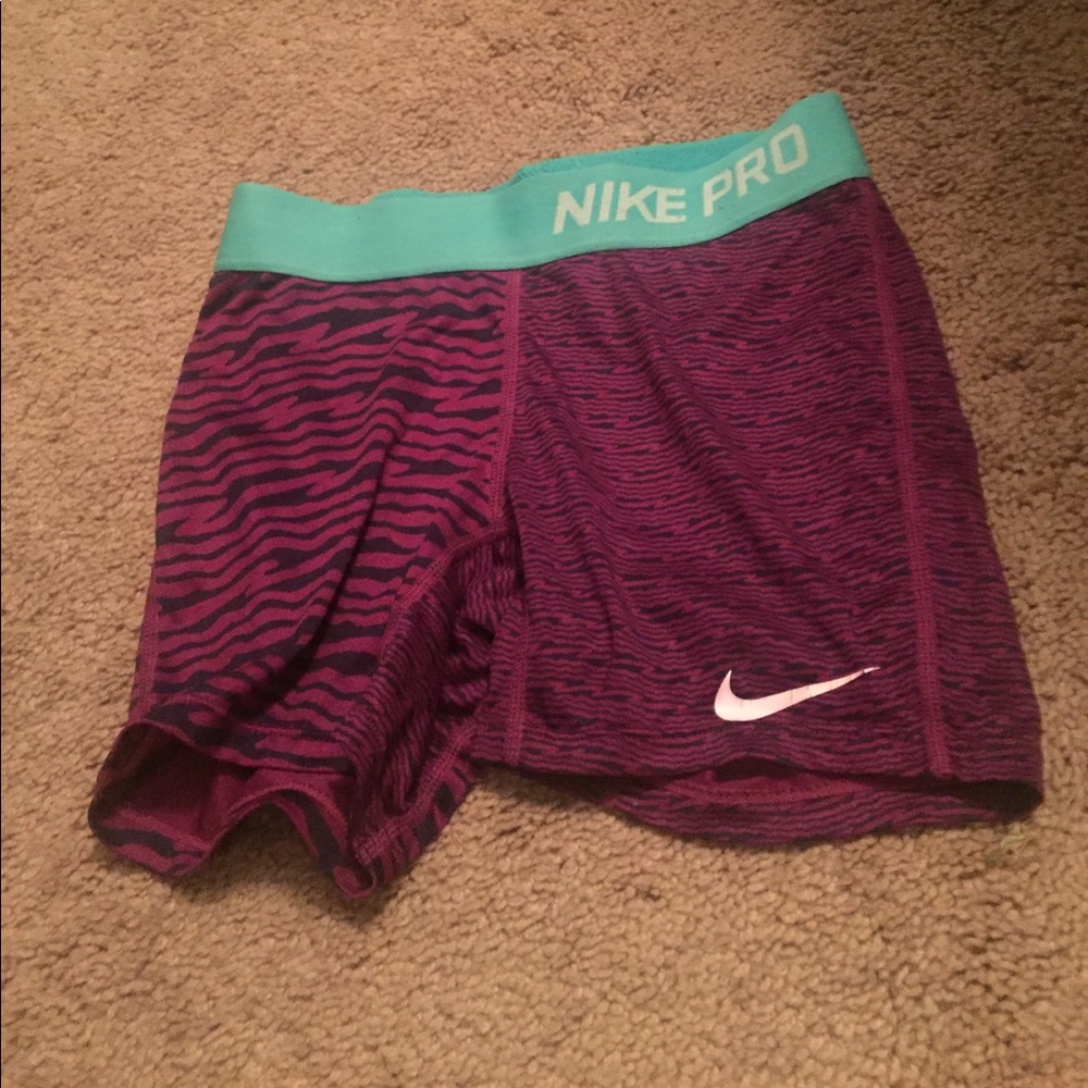 girls Nike pros