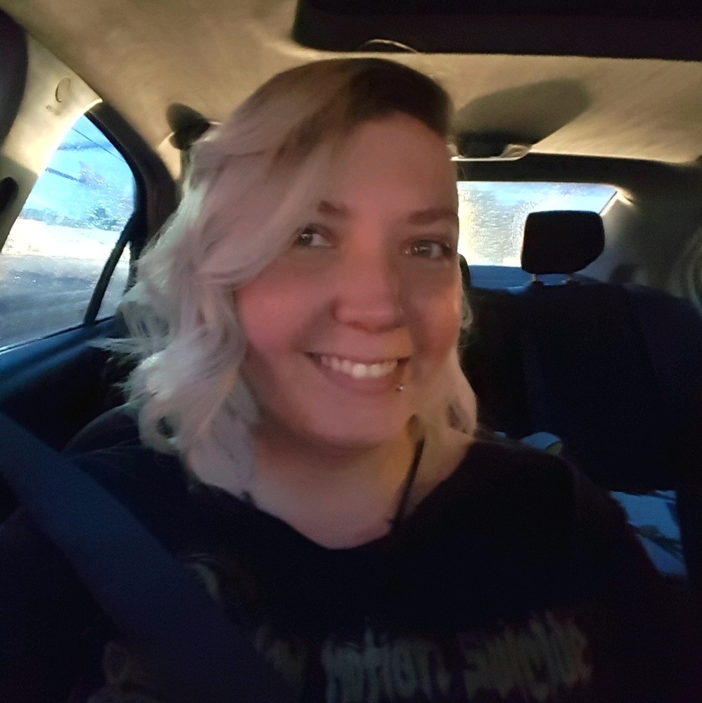 Meet your Posher, Crystal