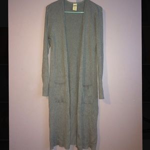 ⚜Closet Clear Out⚜ Long Cardigan!