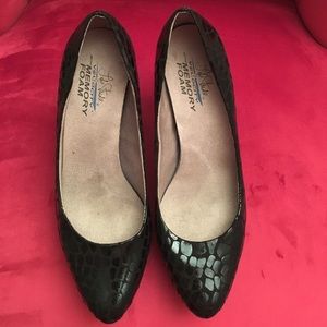 LIFE STRIDE Black Pump w/ MEMORY FOAM very comfy