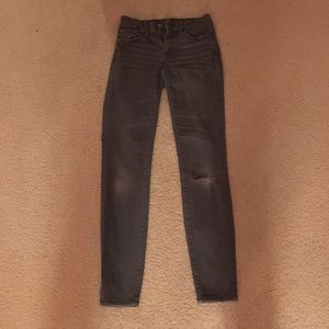 GRAY SIZE 24 J. CREW TOOTHPICK JEANS