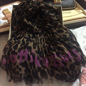 Authentic Louis Vuitton Limited Edition scarf💕