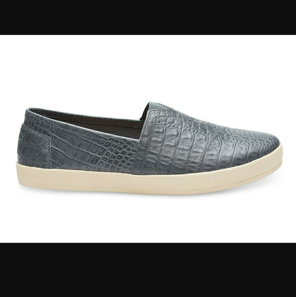 Toms| Gray Croc-embossed Avalon Slip-on Sneakers - Picture 2 of 5