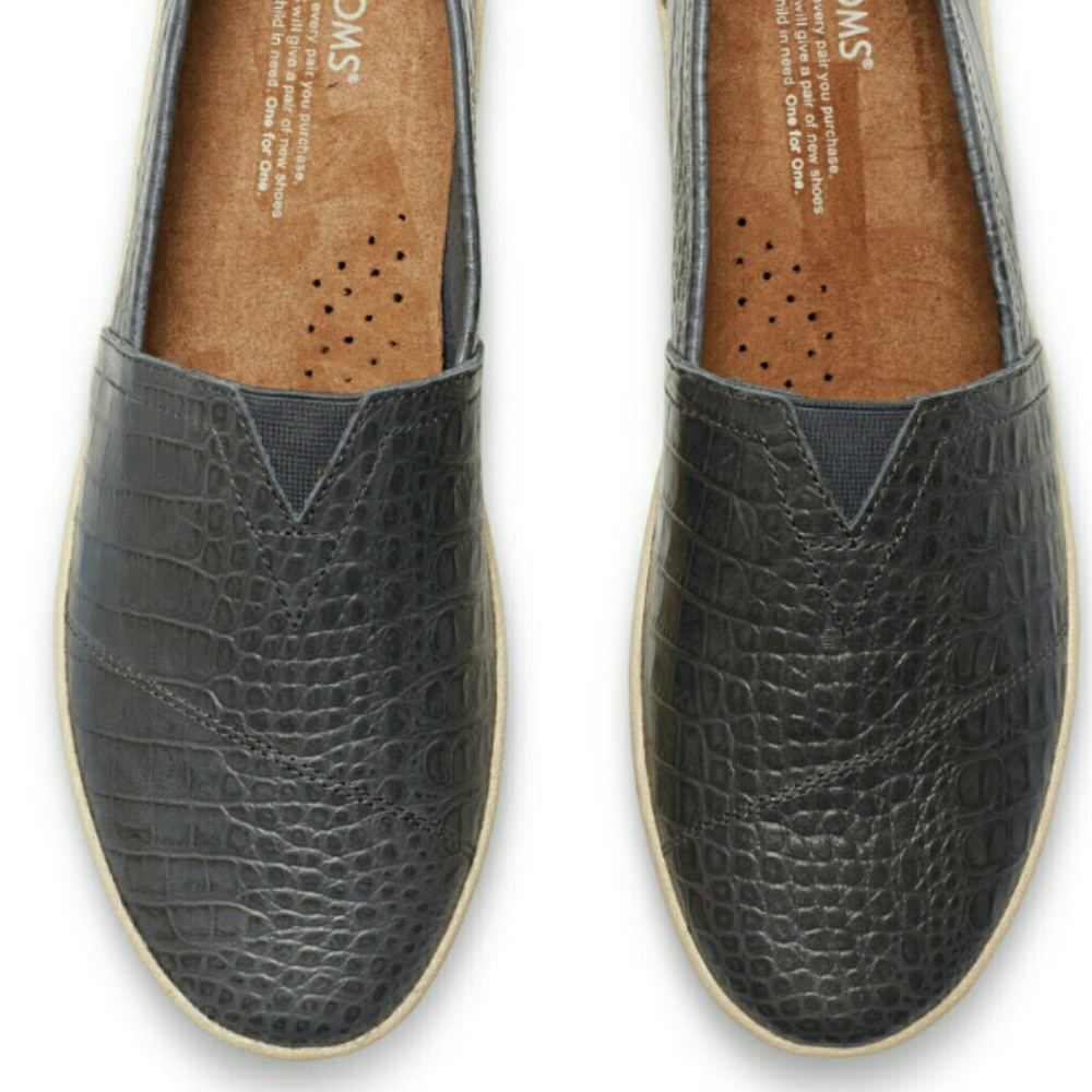 Toms| Gray Croc-embossed Avalon Slip-on Sneakers - Picture 3 of 5