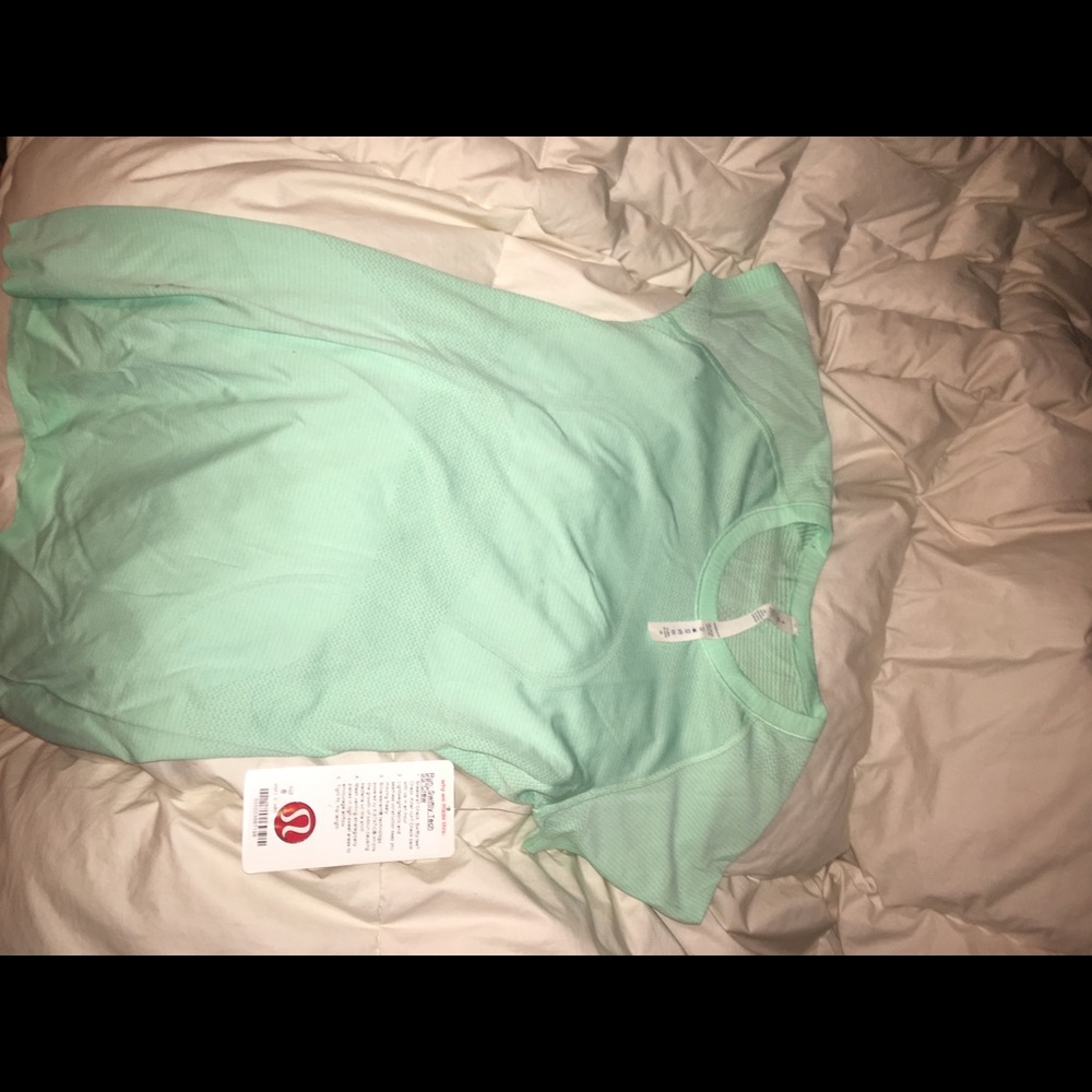 Mint lulu lemon t shirt