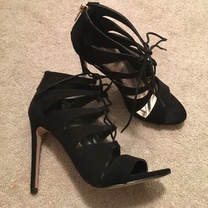 Madden girl lace sandal heels with zipper!