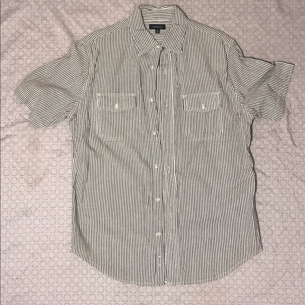 Short sleeve button-up