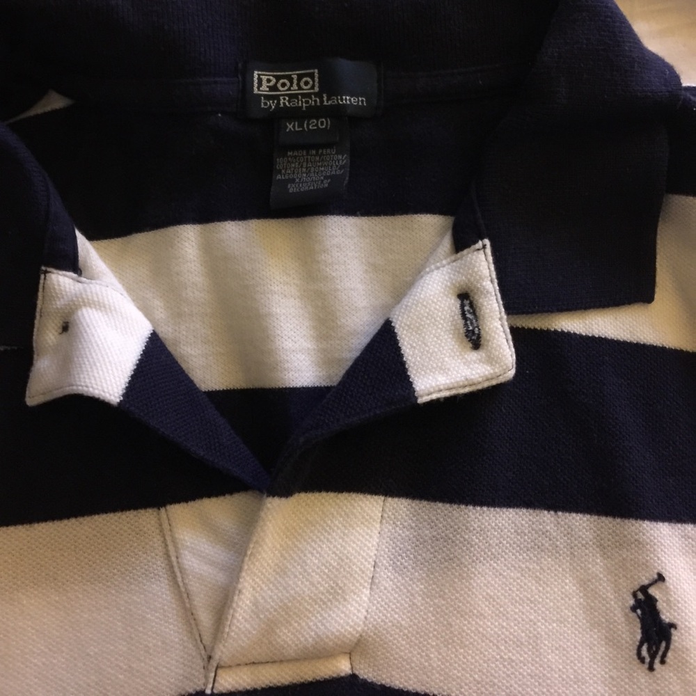 Polo - Picture 2 of 2