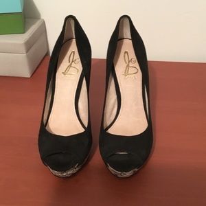Joan & David black heels ❤️ Well Loved!