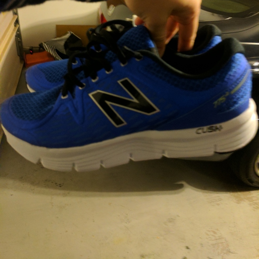SOLD!!!   NWT Men's New Balance shoes