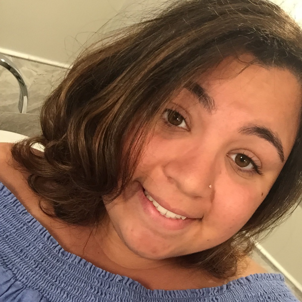 Meet your Posher, Mia