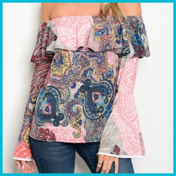 Tops - LAST ONE!!🎀MULTI PRINT OFF THE SHOULDER TOP🎀