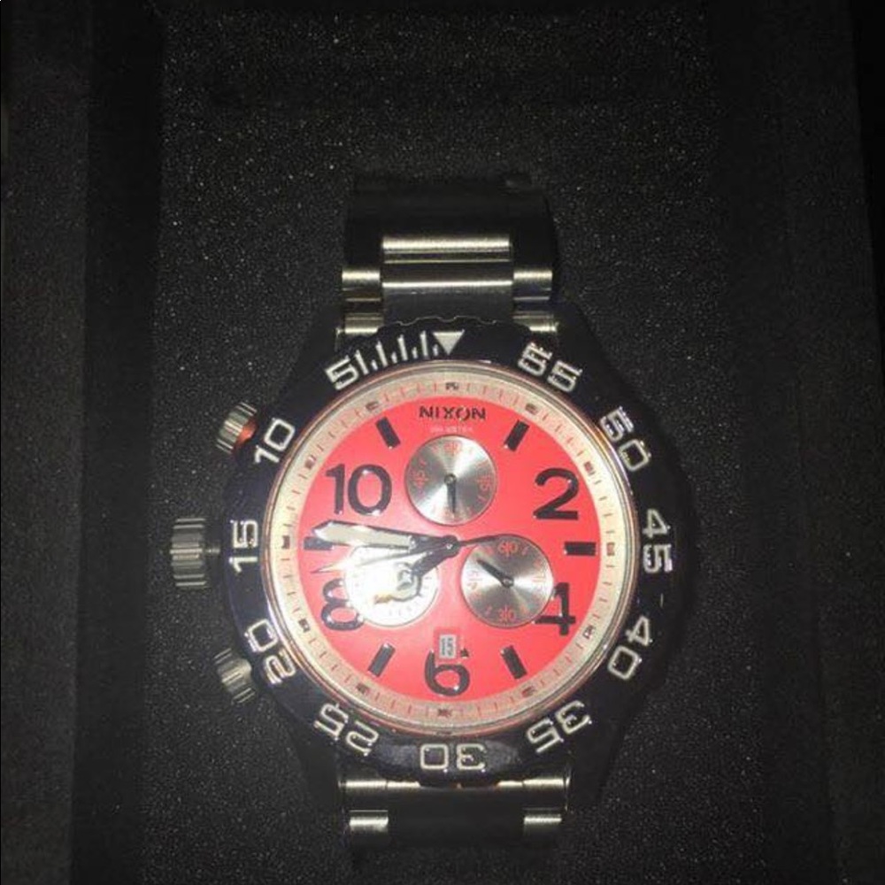 Nixon 40-20 Chrono watch