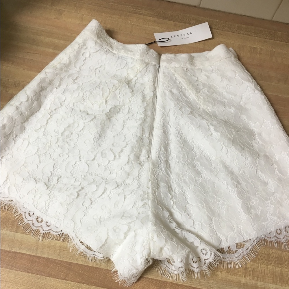 NEW KEEPSAKE WHITE LACE SHORTS XS - Picture 1 of 4