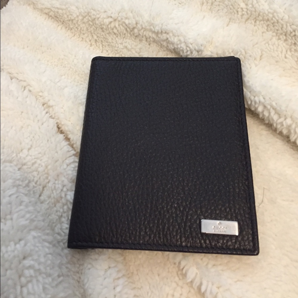 Gucci travel wallet