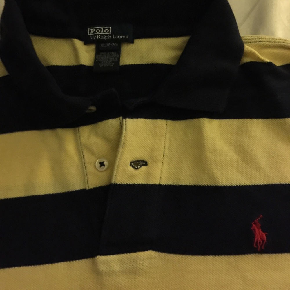 Polo - Picture 2 of 2