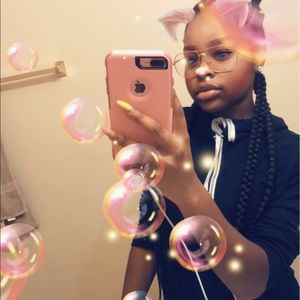 Meet your Posher, Nyla