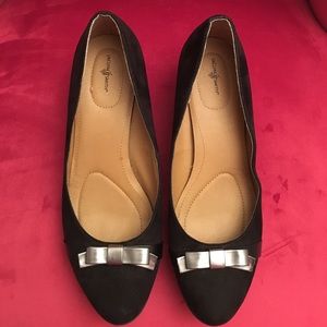 JACKLYN SMITH Low Kitten Heel w/silvermetallic bow