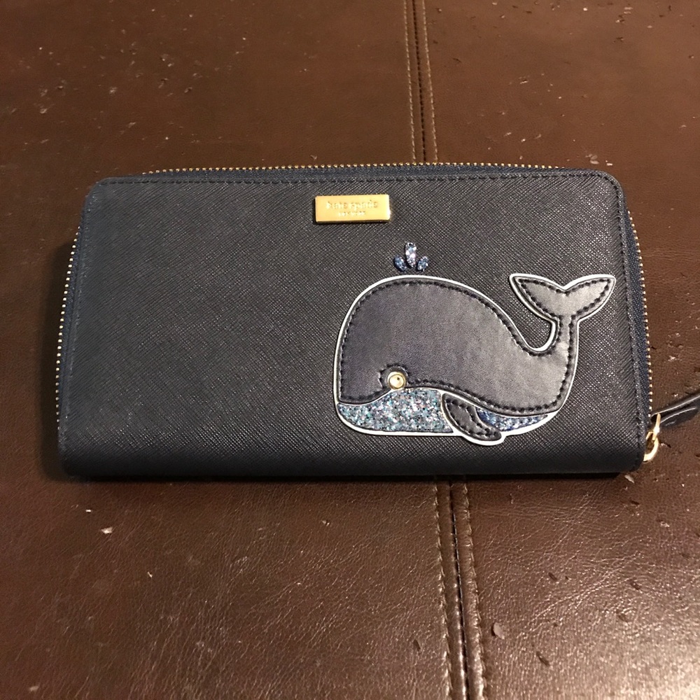 Kate Spade NWOT whale wallet