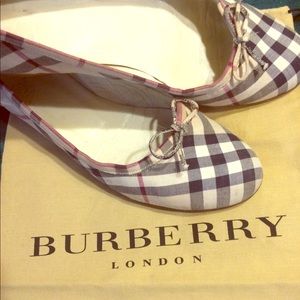 Burberry Nova ballet flats