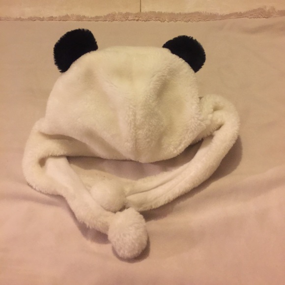Winter panda hat - Picture 2 of 4
