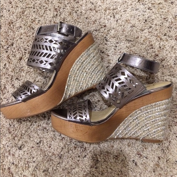 Ralph Lauren Georgina platform wedges, Size 7 - Picture 2 of 7