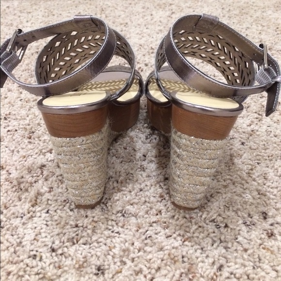 Ralph Lauren Georgina platform wedges, Size 7 - Picture 4 of 7