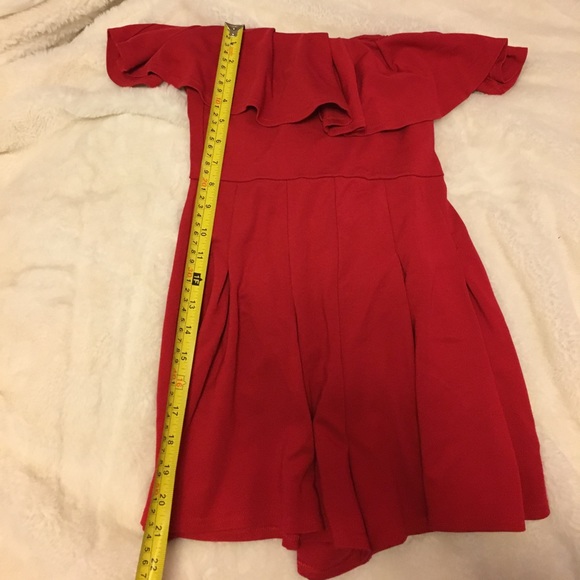 Red off the shoulder romper - Picture 4 of 4