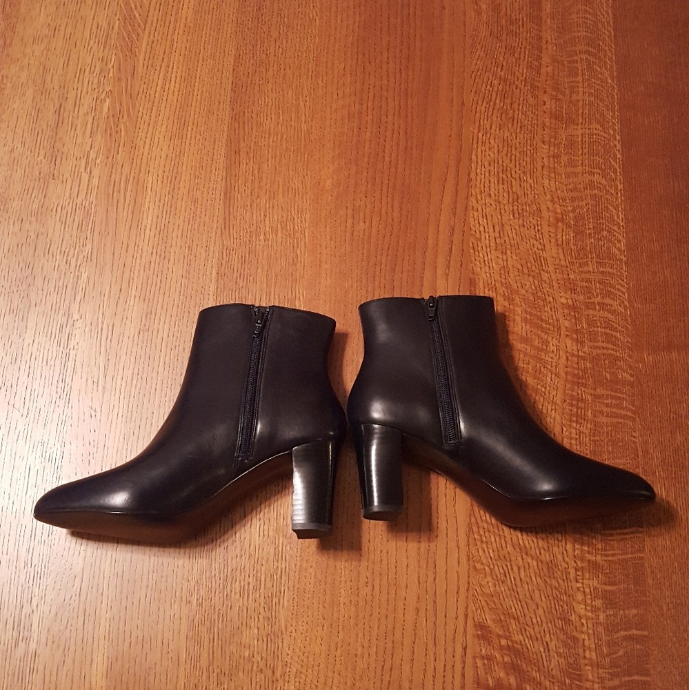 Talbots black boots - Picture 3 of 4