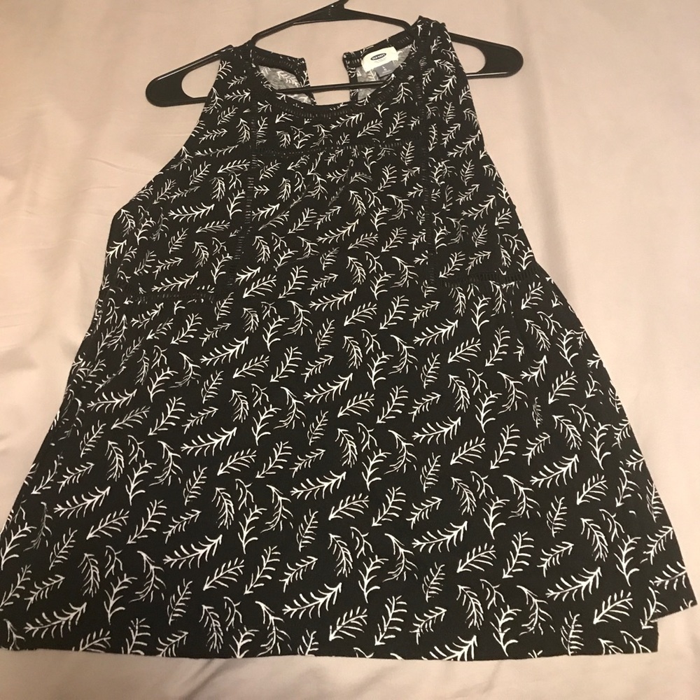 Sleeveless top. Size L.