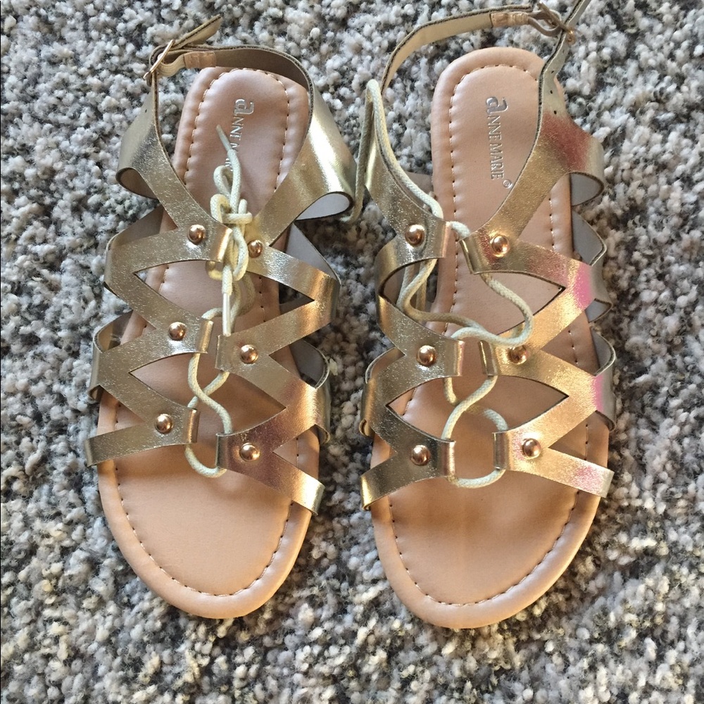 Gladiator style gold shoes kids sz 4/women's sz 6