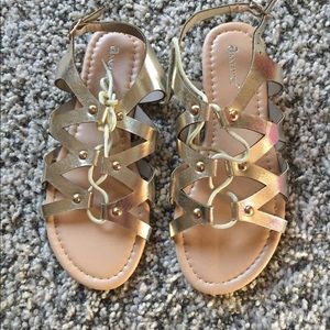 Gladiator style gold shoes kids sz 4/women's sz 6