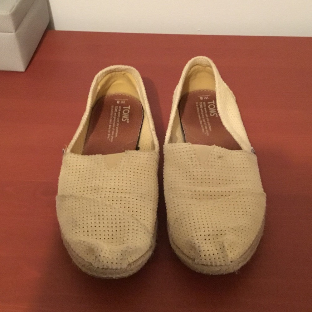 Toms flats. ❤️ Well Loved!
