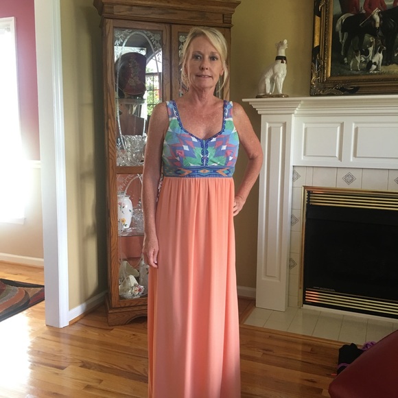 Dress - Picture 1 of 1