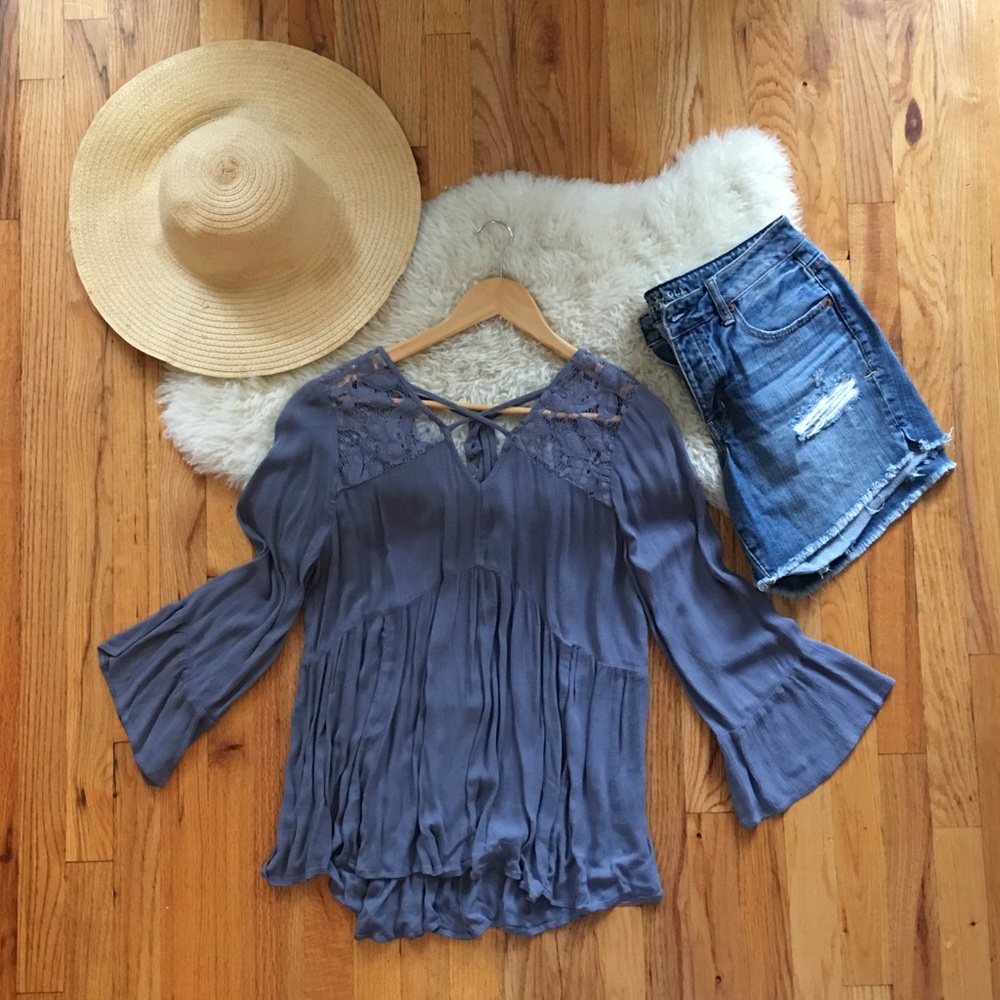 💗🌸American Eagle bell sleeve top NWT 🌸💗