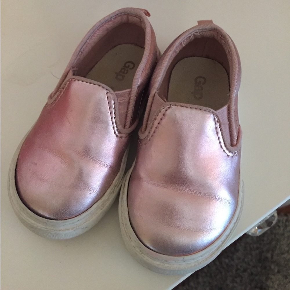 Gap slip on sneakers