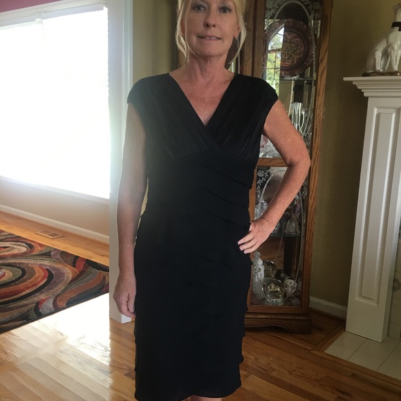 Black dress - Picture 1 of 1