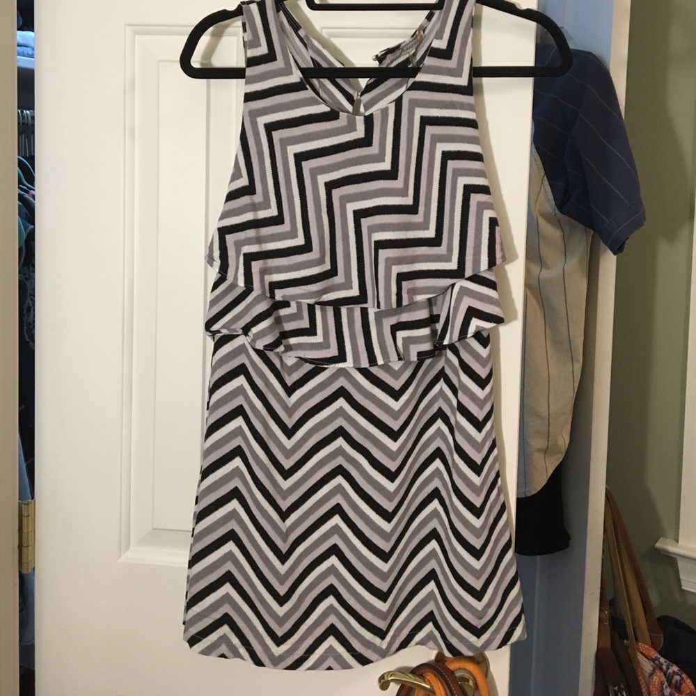 Freebird Chevron layered dress - Picture 3 of 7