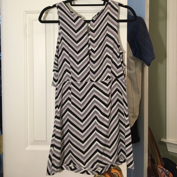Freebird Chevron layered dress - Picture 2 of 7