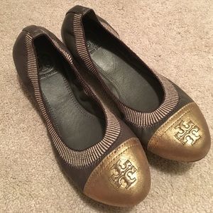 🎉SOLD🎉Tory Burch brown & gold flats