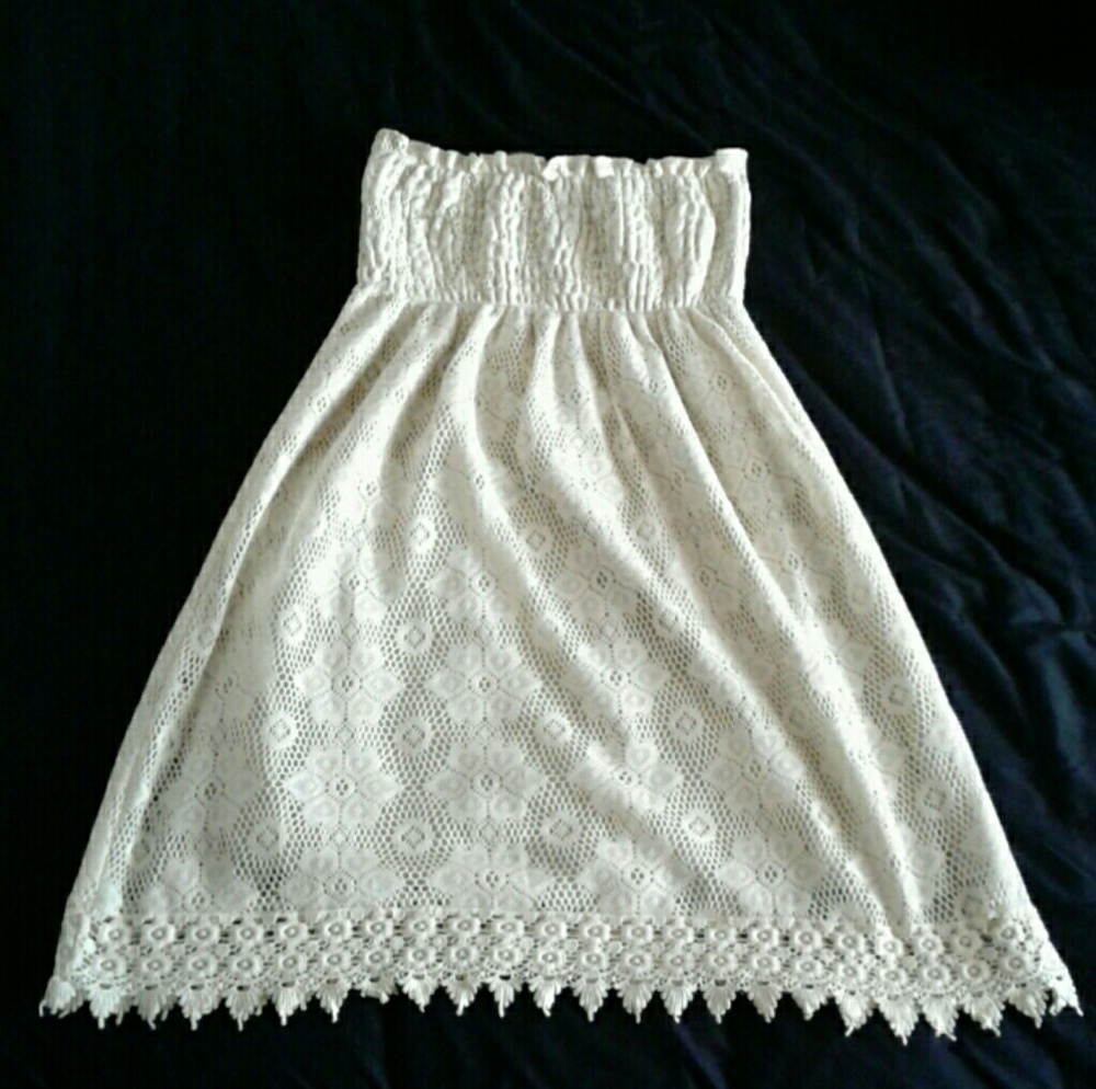 White/Cream Strapless Dress - M to XL fit - 29in