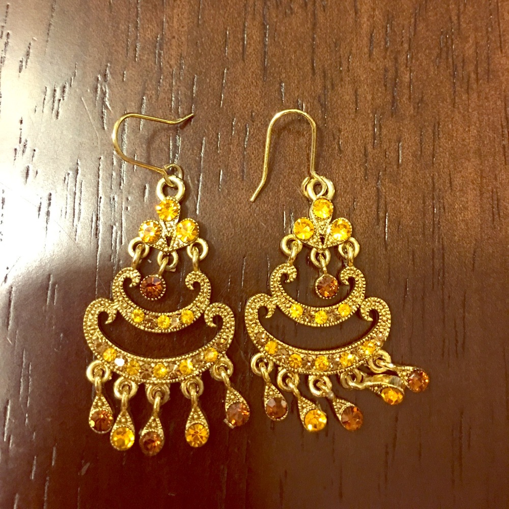 Chandelier earrings
